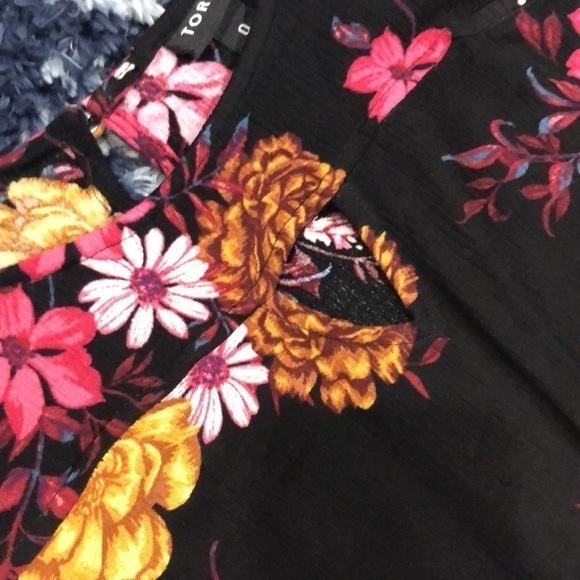 Torrid top blouse Babydoll Gauze Keyhole Front Tunic Top size 0‎ - Picture 6 of 12